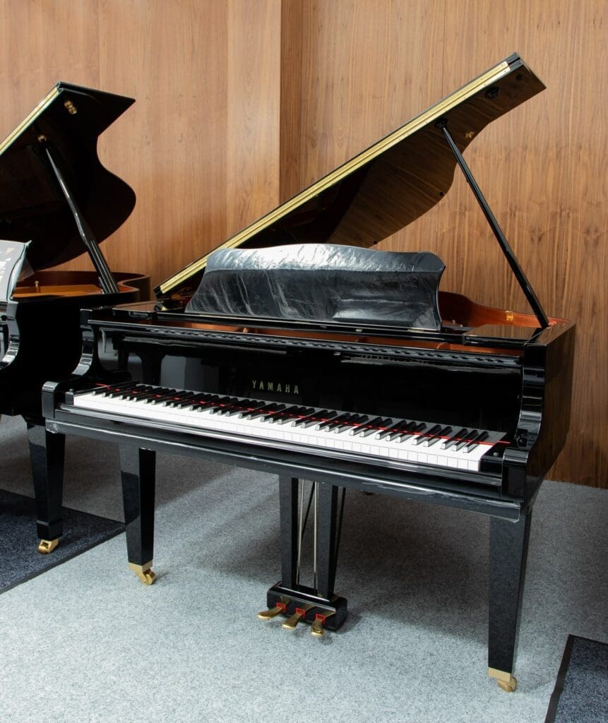 Yamaha GC2 Showroom