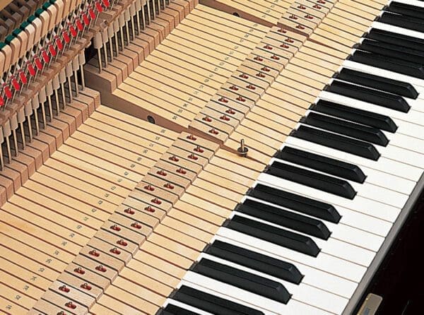 Yamaha SU7