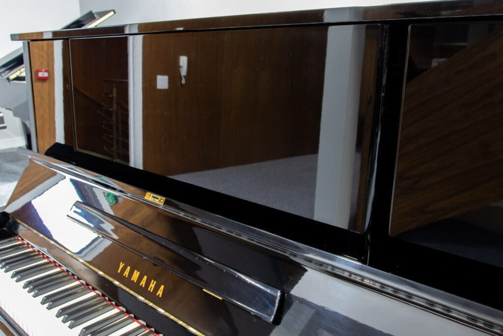 Yamaha U3 YUX Front Panel