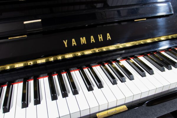 Yamaha U3 UX3 Keys