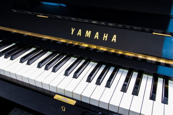 Yamaha U1E Keys
