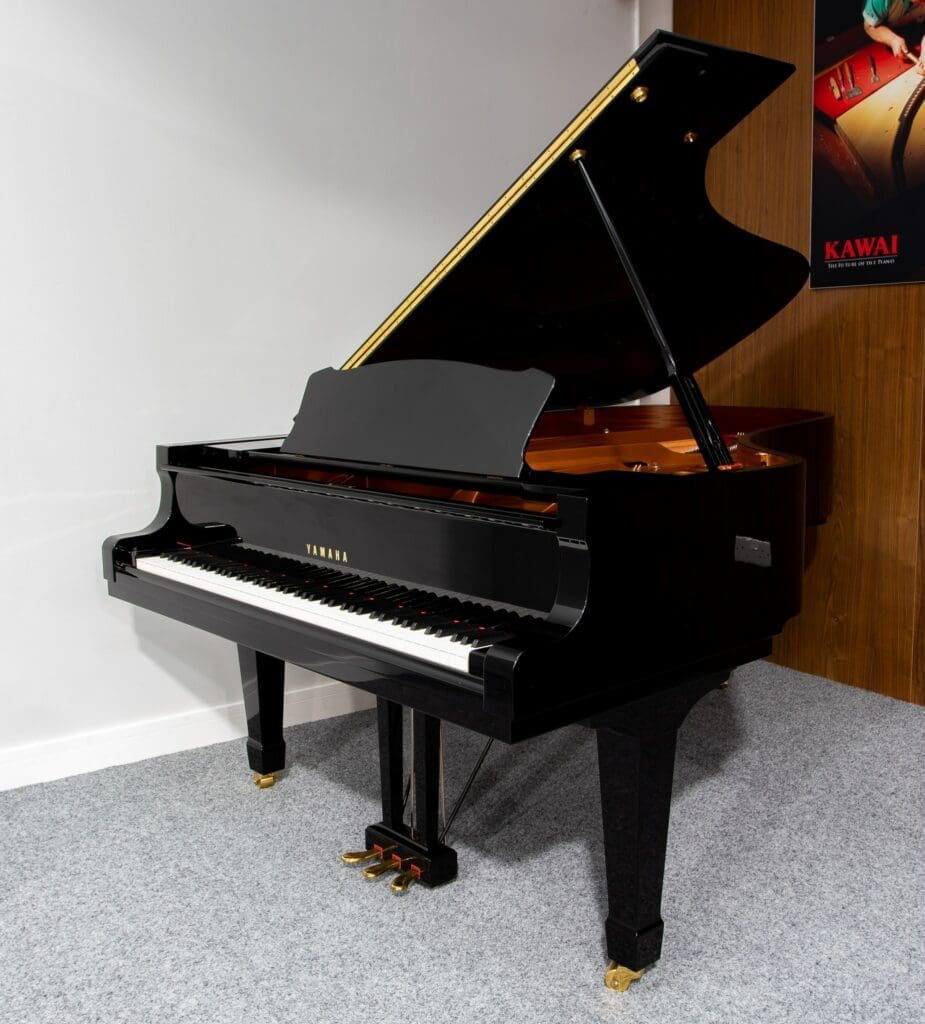 Yamaha C7 Grand