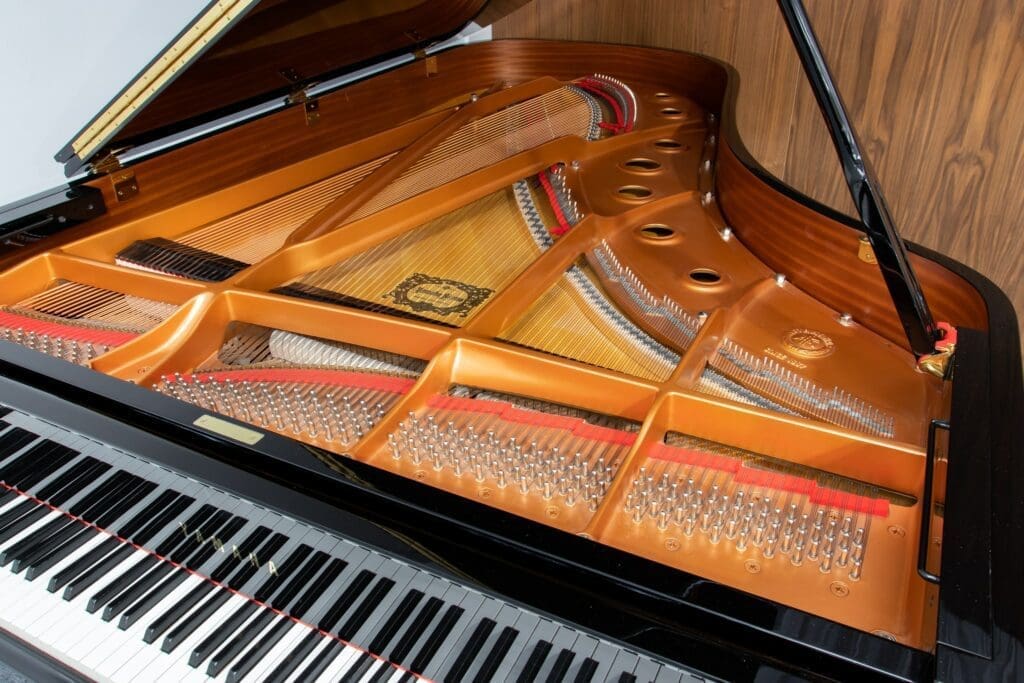 Yamaha C7 Internal