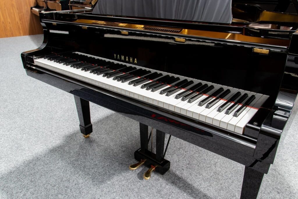 Yamaha C3 Keyboard