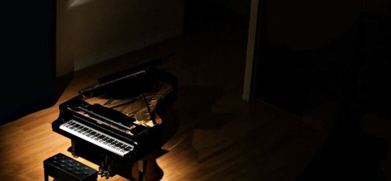 What puts the ‘grand’ in grand piano?