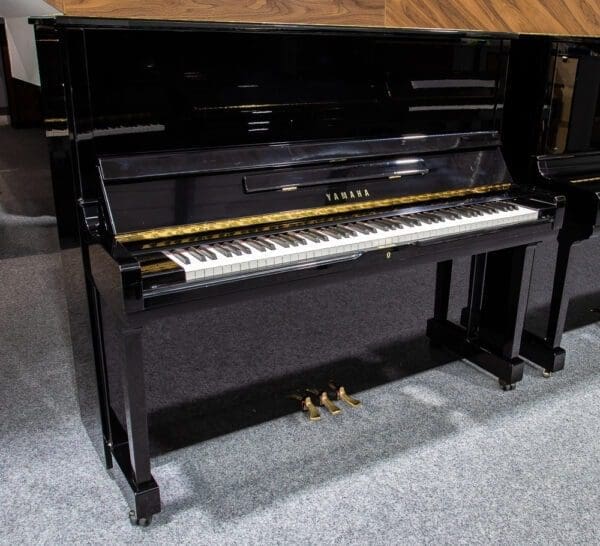 Yamaha SU131S Upright