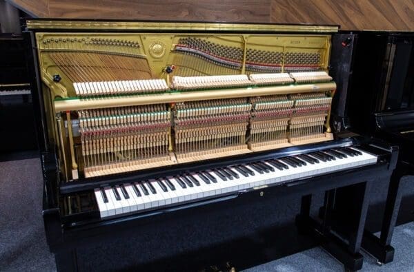 Yamaha SU131S Upright