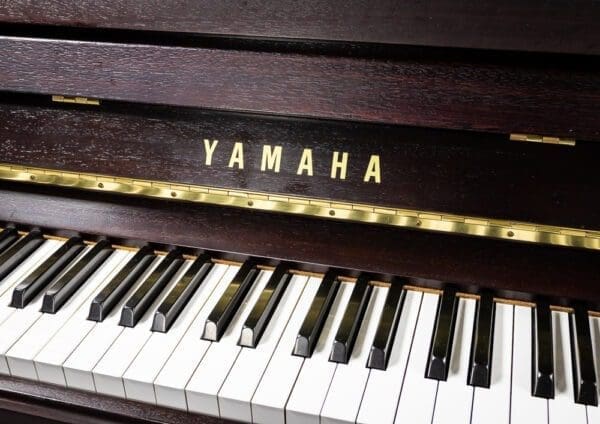 Preowned Yamaha b3 Upright in Open pore Dark Walnut