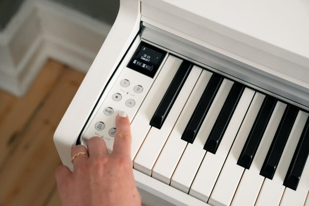 Kawai CN201 Display