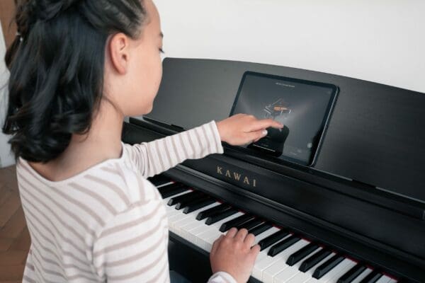 Kawai CN301 Black Finish App