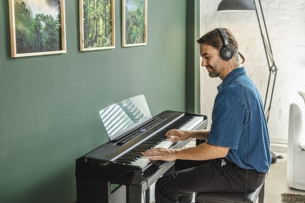 Yamaha P525 with headphones