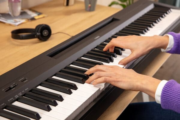 Yamaha P145BT